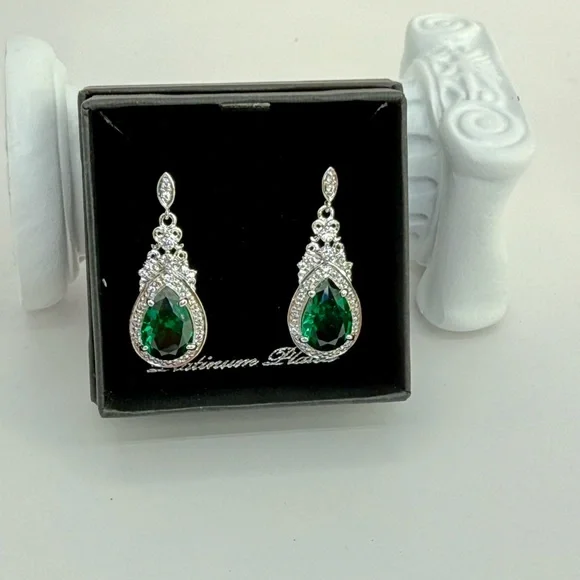 NWT Simulated Emerald, Simulated Diamond Earrings in Silvertone 6.20 ctw NW Box - Picture 4 of 13